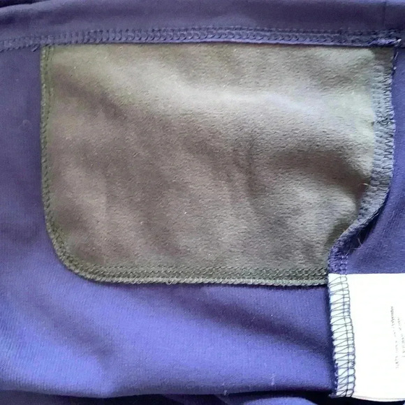 MEC NWOT athletic long sleeve with goggle/sunglass wipe - Picture 9 of 9